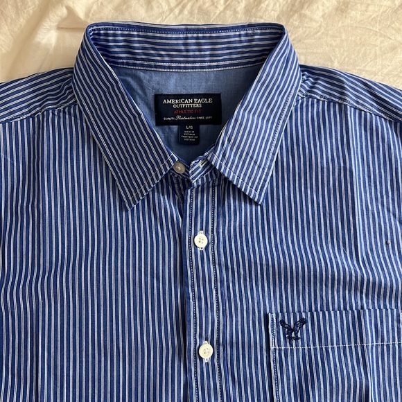 NWT American Eagle Athletic Fit Blue & White Striped Button Down Long Sleeve - Picture 2 of 4